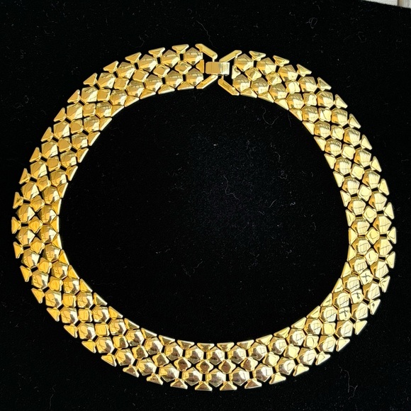 Vintage gold tone mesh bib necklace/choker lightweight unmarked - Picture 1 of 5